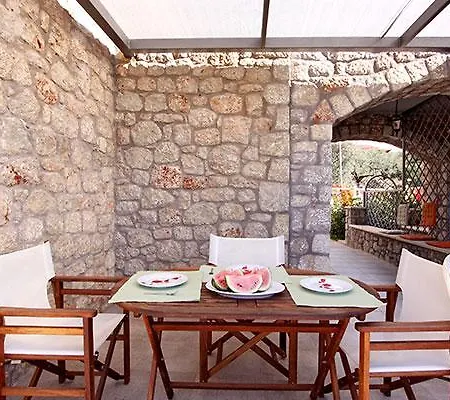 ヴィラ Trochalo 2