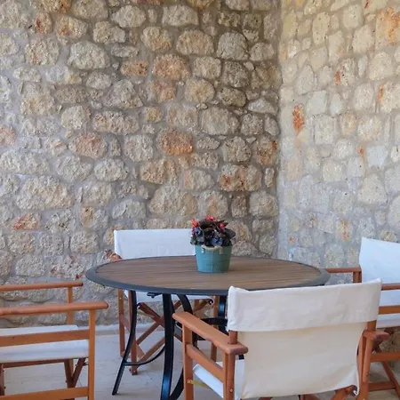 Villa Trochalo 2 *